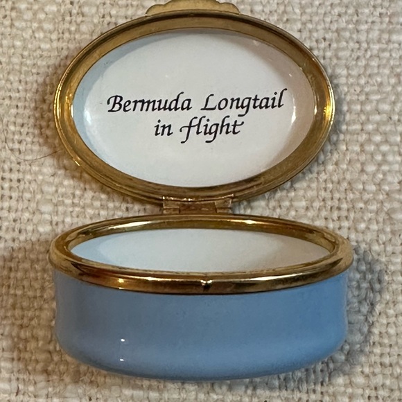 Staffordshire Enamel Box, Bermuda Longtail in Flight - Picture 2 of 7